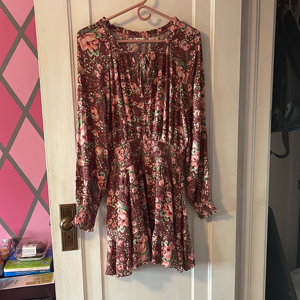 Floral dress w flowy bottom